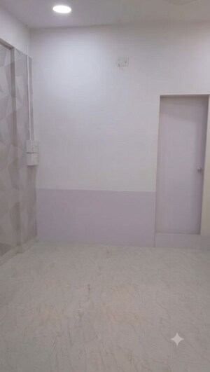  Shop For Rent in Chembur