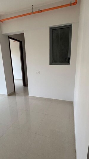 Room in 3 BHK Apartment at Prestige Siesta, Mulund West – for Rent