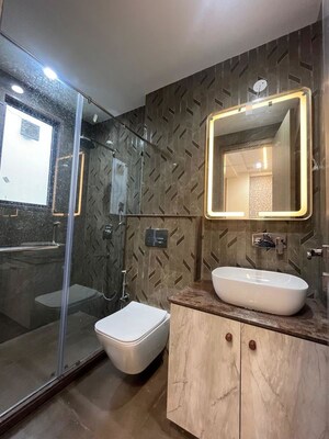 Bathroom in 1 BHK Builder Floor at Sector 56 – for Rent