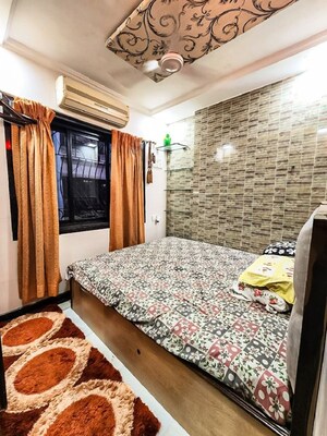 Bedroom in 1 BHK Apartment at Bandra West – for Rent