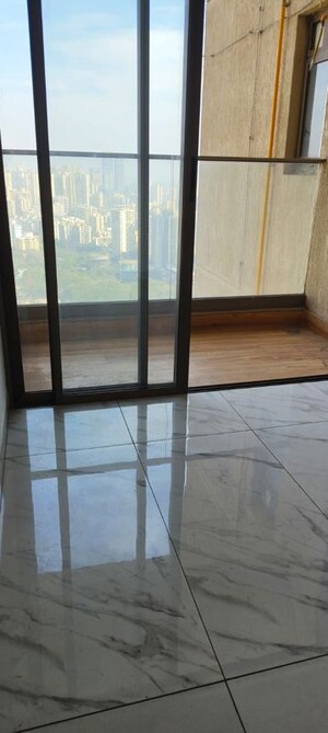 Room in 2 BHK Apartment at Raymond Ten X Habitat, Pokhran Road No Two – for Rent