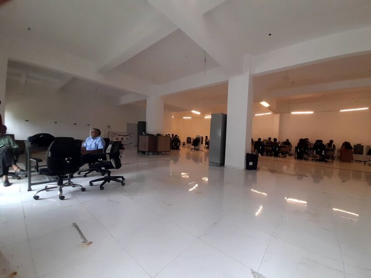  Parking, royal-palms Commercial Warehouse 3500 Sq.Ft. In Goregaon East Mumbai 10554941