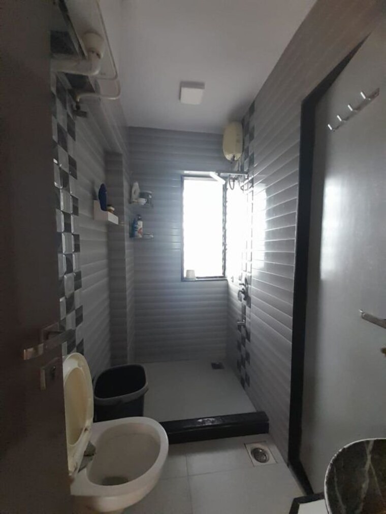 Bathroom, panorama-towers 2 Bedroom 750 Sq.Ft. Apartment In Andheri West Mumbai 10554918