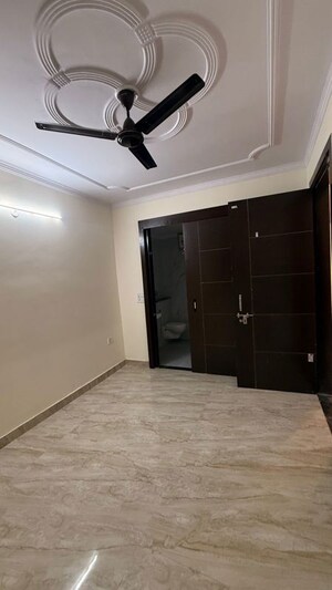 Room in 3 BHK Apartment at Chattarpur – for Sale