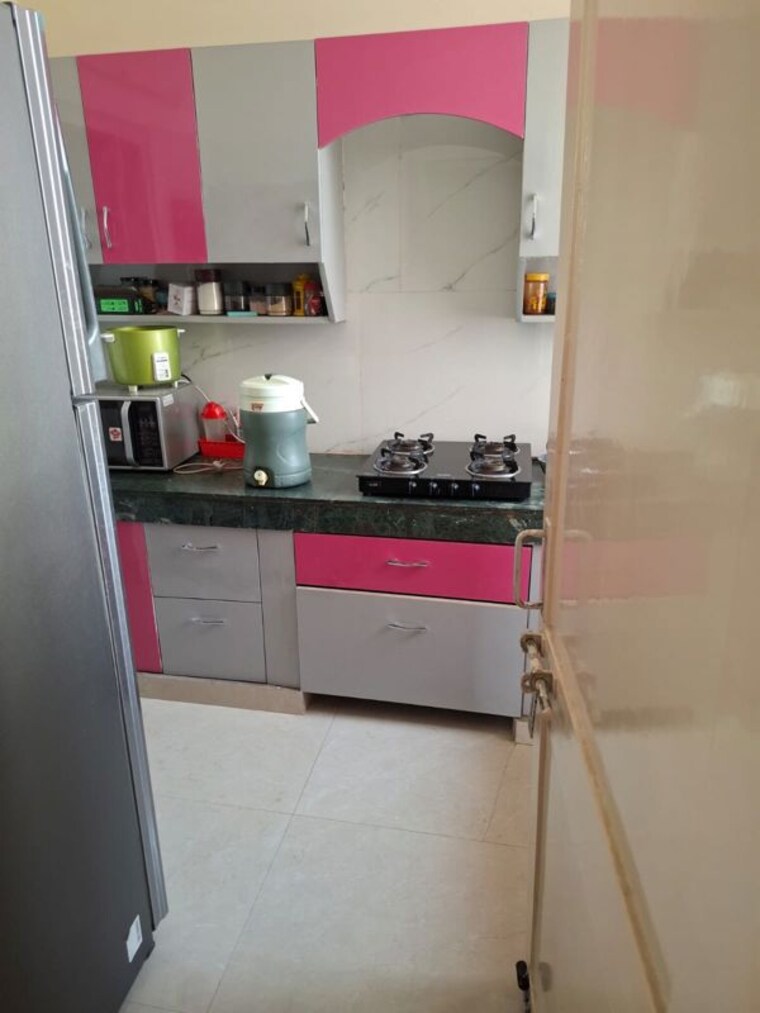 Kitchen, cghs-sahyog-apartments 2 Bedroom 1400 Sq.Ft. Apartment In Sector 56 Gurgaon 10423131