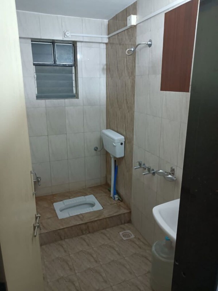 Bathroom, paranjape-schemes-richmond-park 1 Bedroom 465 Sq.Ft. Apartment In Rahatani Pune 10554975