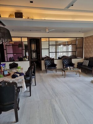 Living Room in 2 BHK Apartment at Daulat Shirin CHS, Colaba – for Rent