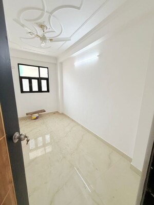 Room in 3 BHK Apartment at Chattarpur – for Sale