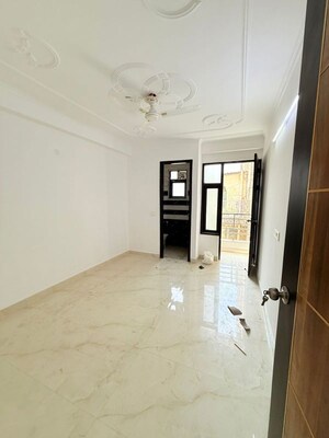 Room in 3 BHK Apartment at Chattarpur – for Sale