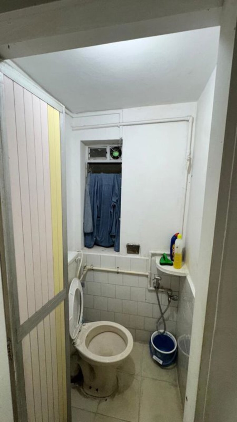 Bathroom, yashodham-complex 2 Bedroom 650 Sq.Ft. Apartment In Goregaon East Mumbai 10555005