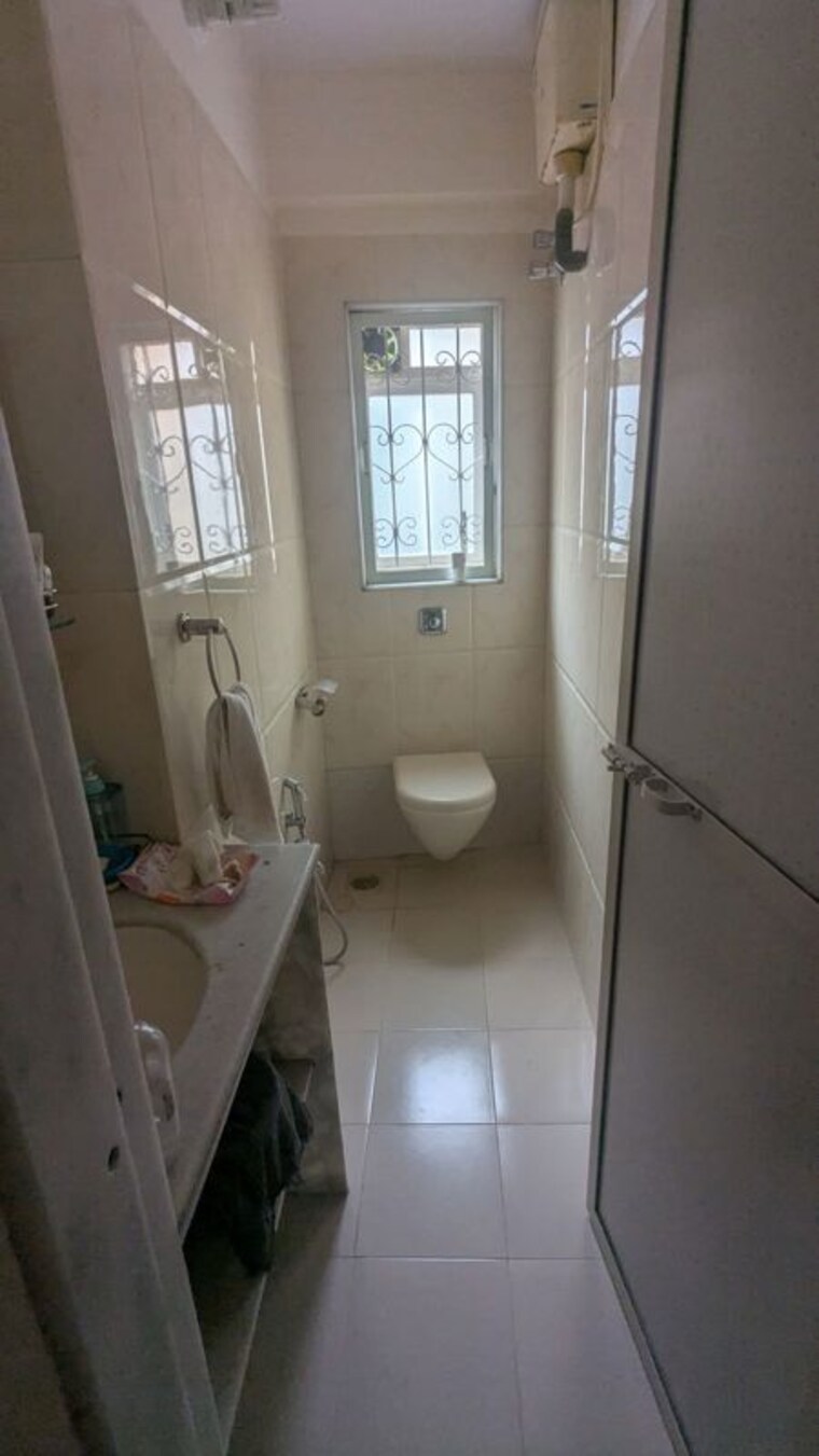 Bathroom, pearl-haven 1 Bedroom 745 Sq.Ft. Apartment In Bandra West Mumbai 10555057