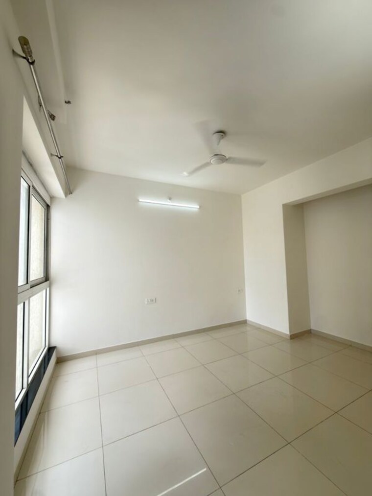 Bathroom, godrej-emerald 1.5 Bedroom 550 Sq.Ft. Apartment In Ghodbunder Road Thane 10555059