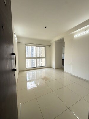 1.5 BHK Apartment For Rent in Godrej Emerald, Ghodbunder Road