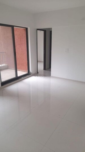 Room in 2 BHK Apartment at Shapoorji Pallonji Sensorium Prisma, Hinjewadi – for Rent
