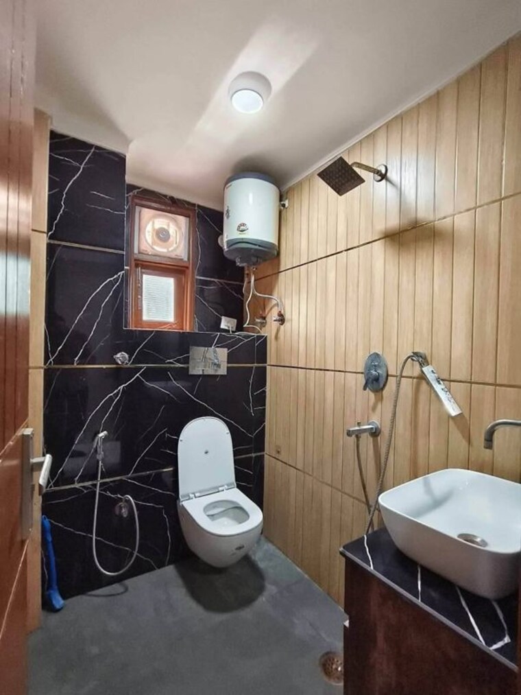 Bathroom, saket 1 Bedroom 450 Sq.Ft. Builder Floor In Saket Delhi 10555082