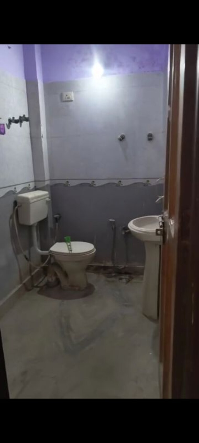 Bathroom, delta ii greater noida 2 Bedroom 120 Sq.Yd. Independent House In Delta Ii Greater Noida Greater Noida 10555091