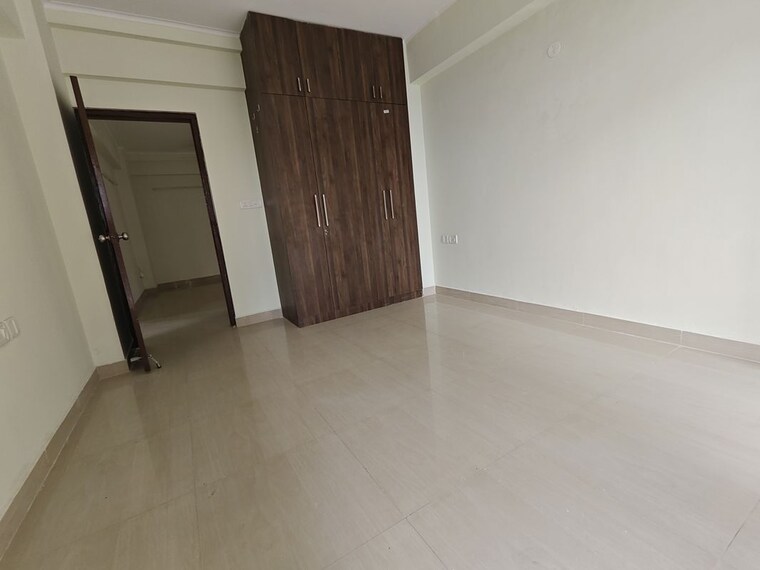 Room, sector 84 2.5 Bedroom 1450 Sq.Ft. Apartment In Sector 84 Gurgaon 10555079