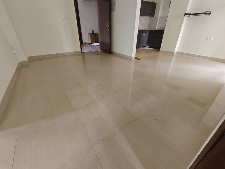 Room, sector 84 2.5 Bedroom 1450 Sq.Ft. Apartment In Sector 84 Gurgaon 10555079
