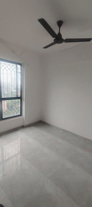 Room in 1 BHK Apartment at Earth Vintage, Dadar West – for Sale