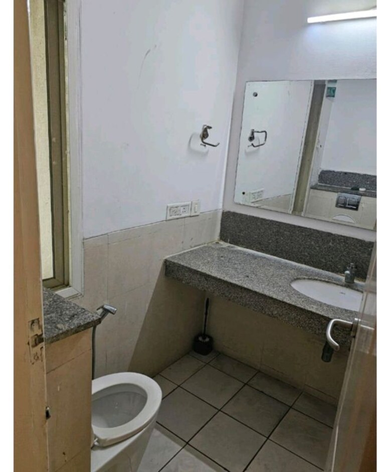 Bathroom, jaypee-moon-court 2 Bedroom 1420 Sq.Ft. Apartment In Jaypee Greens Greater Noida 10555084