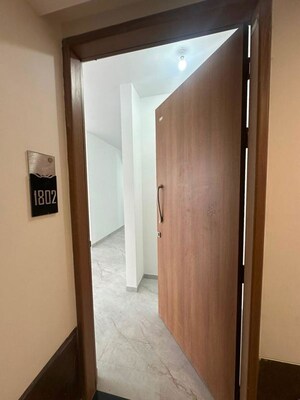 Building Lobby in 3 BHK Apartment at Majestique Signature Towers, Balewadi – for Rent