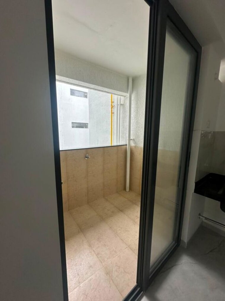Bathroom, majestique-signature-towers 3 Bedroom 1350 Sq.Ft. Apartment In Balewadi Pune 10555096