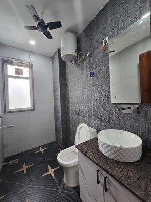 Bathroom in 1 BHK Builder Floor at Sector 55 – for Rent