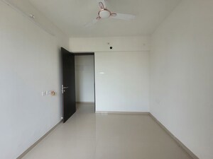 Room in 1 BHK Apartment at Puranik City Reserva, Ghodbunder Road – for Rent