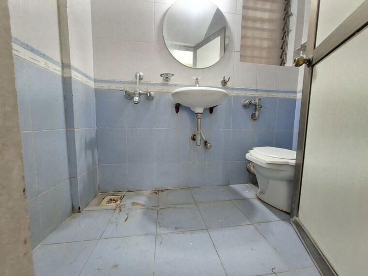 Bathroom, neelkanth-greens 2 Bedroom 650 Sq.Ft. Apartment In Manpada Thane 10555148