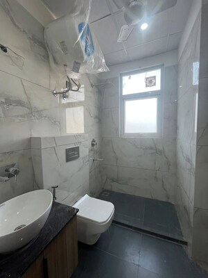 Bathroom in 1 RK Builder Floor at Sector 55 – for Rent