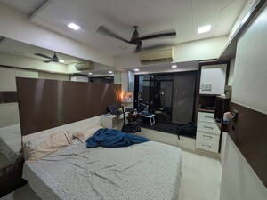 Team Area in 2 BHK Apartment at Atul CHS, Goregaon West – for Rent