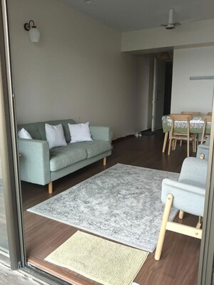 Bedroom in 2 BHK Apartment at Sheth Vasant Oasis, Andheri East – for Rent