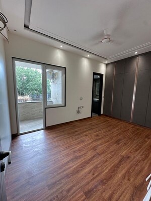 Room in 4 BHK Builder Floor at New Rajinder Nagar – for Sale
