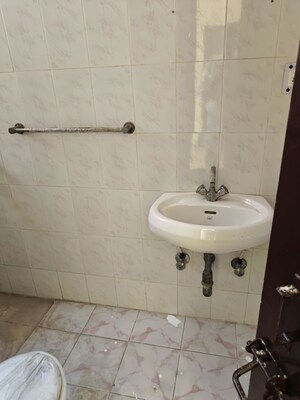 Bathroom in 2 BHK Builder Floor at Sector 22 – for Rent