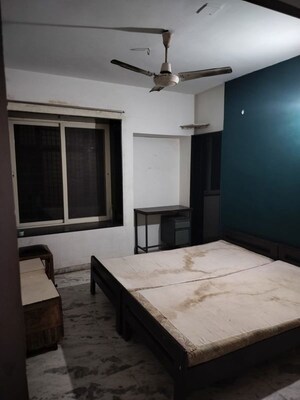 Bedroom in 3 BHK Apartment at Ambawadi – for Rent
