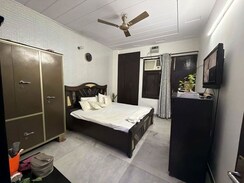 2 BHK + Prayer Room,Study Room,Store Room Builder Floor For Rent in Sector 21
