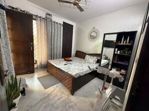 Living Room in 2 BHK Builder Floor at Sector 21 – for Rent