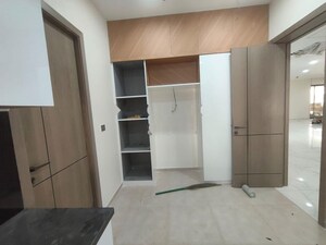 Room in 2 BHK Apartment at Aparna HillPark Lake Breeze, Chanda Nagar – for Rent