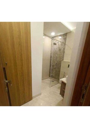 Bathroom in 2 BHK Builder Floor at Sector 21 – for Rent