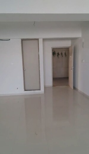Room in  Office Space at Sola – for Rent