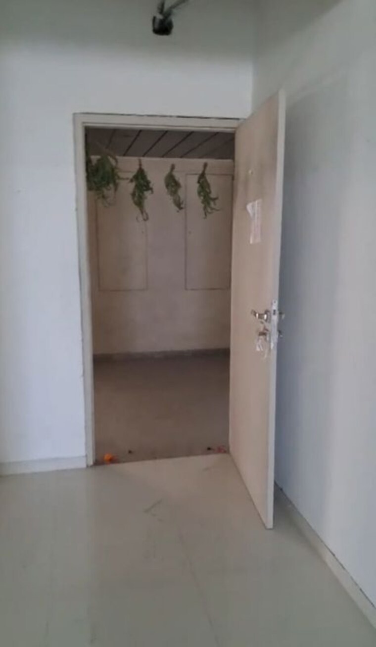 Bathroom, sola Commercial Office Space 1000 Sq.Ft. In Sola Ahmedabad 10555269