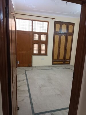 Room in 2 BHK Independent House at Sector 4 – for Rent