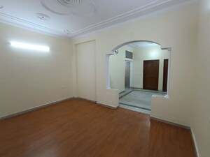 Room in 2 BHK Independent House at Sector 4 – for Rent