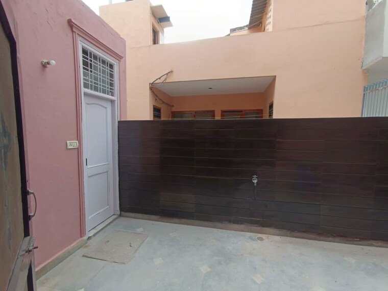 Kitchen, sector 4 2 Bedroom 1245 Sq.Ft. Independent House In Sector 4 Gurgaon 10555284