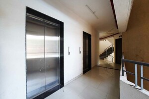 Room in 3 BHK Apartment at Hadapsar – for Sale