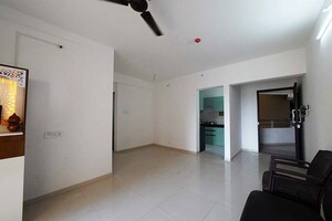 Room in 3 BHK Apartment at Hadapsar – for Sale