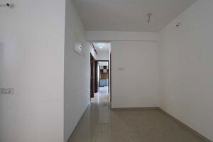 Room in 3 BHK Apartment at Hadapsar – for Sale