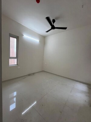 Room in 3 BHK Apartment at Godrej Green Cove, Mahalunge – for Rent