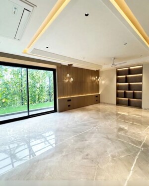 Room in 3 BHK Builder Floor at Ansals Sushant City – for Sale