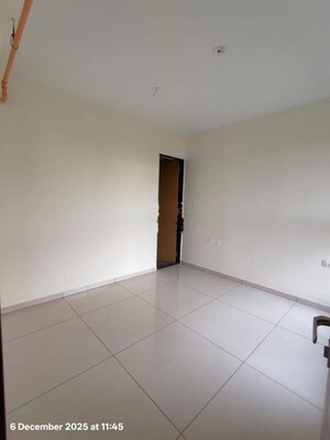 Room in 1 BHK Apartment at Paradigm Antalya, Oshiwara – for Rent